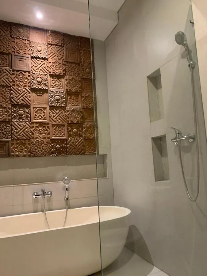 The Hita Apartement Семиньяк