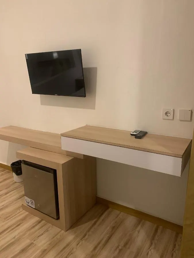 The Hita Apartement Семиньяк 0*,