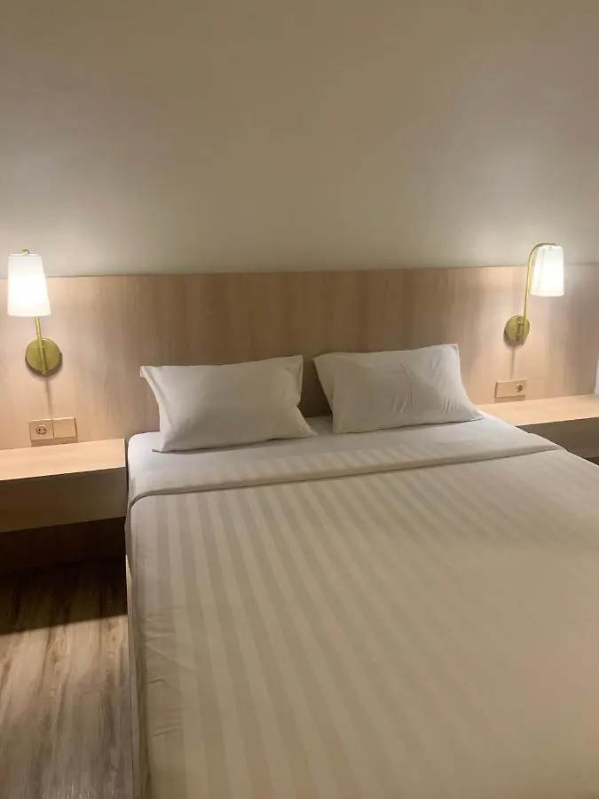The Hita Apartement Семиньяк Апартаменты