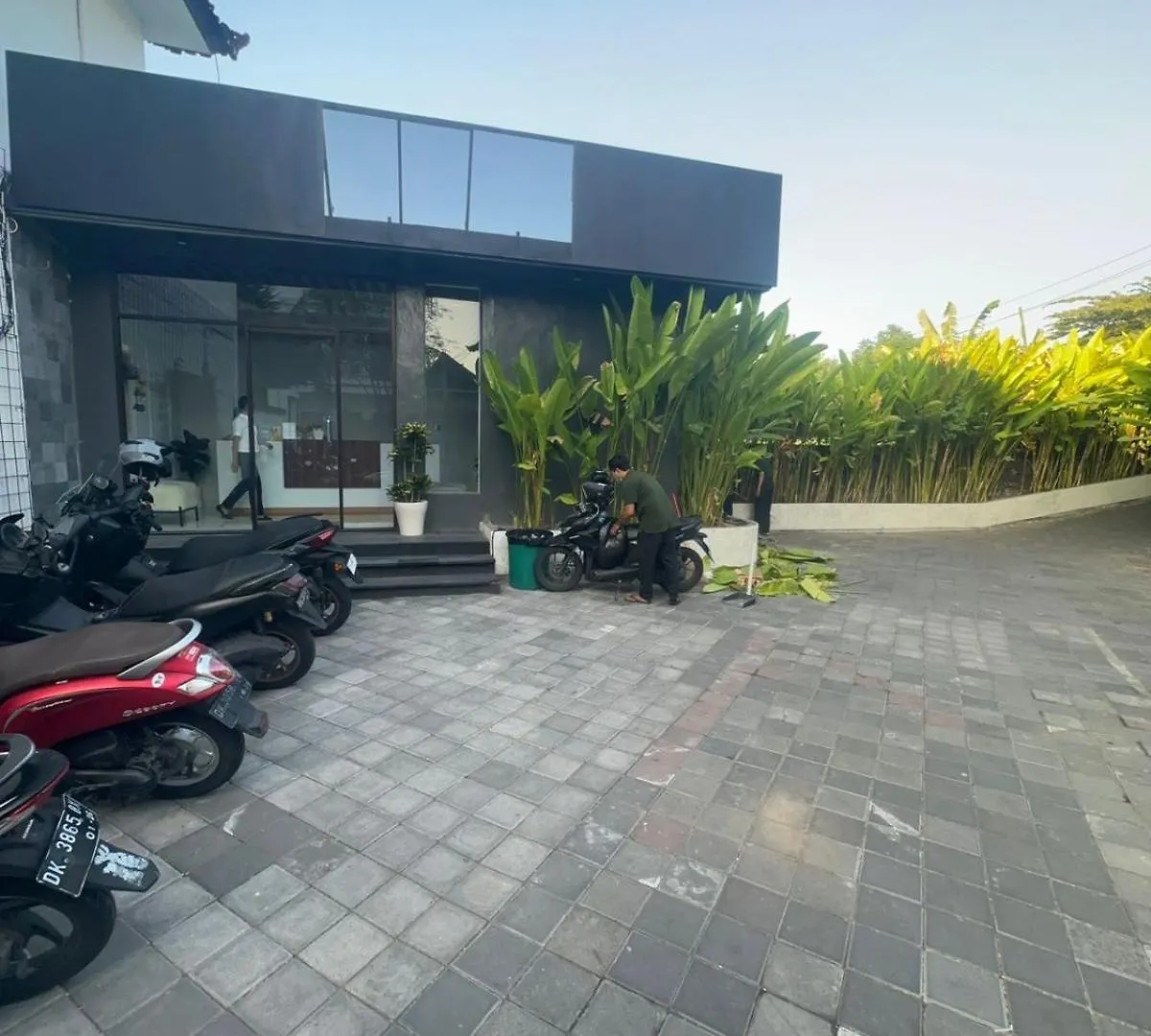 Апартаменты The Hita Apartement Семиньяк